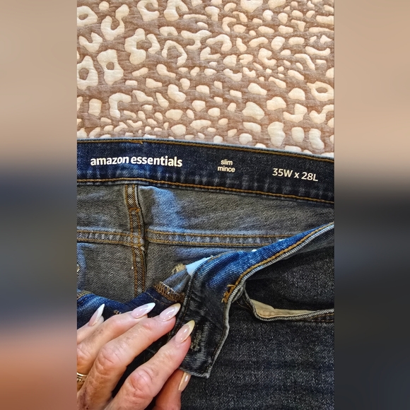 Amazon Essentials Classic Blue Jeans Slim Fit 35W x 28L - Picture 2 of 5